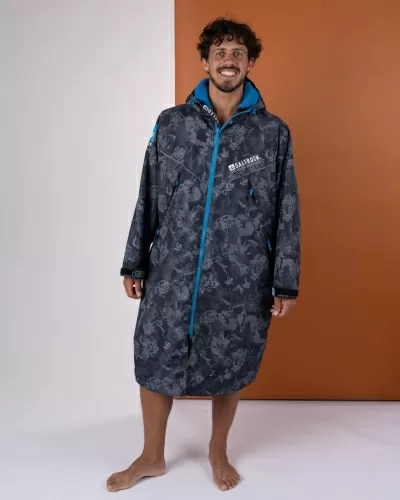 Водоустойчиво унисекс пончо яке роба Saltrock Digi Camo в черно/синьо