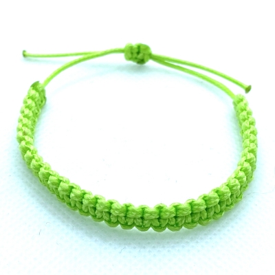 Ръчно изработена мъжка гривна Happy Knots в електриково зелено