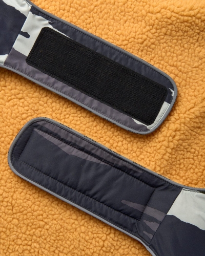 Водоустойчиво подплатено яке за куче Saltrock Waga в цвят зелен камуфлаж